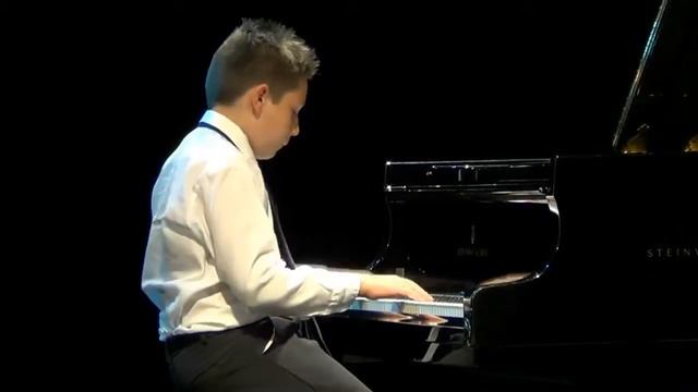 Cyril Lopez - Scherzo-Valse de Chabrier смотреть онлайн