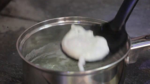 Яйца Бенедикт [Рецепты Весёлая Кухня] смотреть онлайн