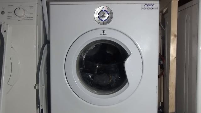 Is this the worst washing machine ever? review of Indesit Moon SIXL146 washing machine смотреть онлайн
