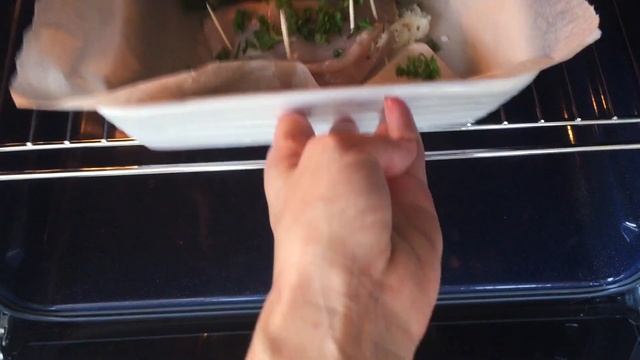 Куриная грудка с ТВОРОГОМ и травами в духовке: ПП-рецепт смотреть онлайн