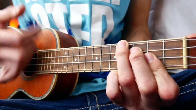 Glow by Donavon Frankenreiter Ukulele Tutorial // Ukulele Lessons for Beginners (4K!) смотреть онлайн