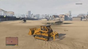 как найти девушку в GTA V[На пляже?]