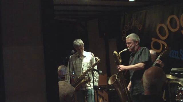 Dave OHiggins Plays with the Whole Colin Peters Quartet смотреть онлайн
