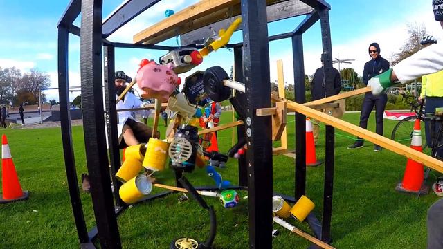 Stupid Robot Fighting League - John with Toyminator Metal Rex vs Carl with Murray test fight смотреть онлайн