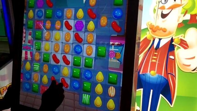 Candy Crush Saga Arcade смотреть онлайн