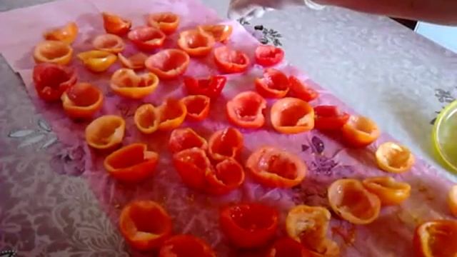 Вяленые помидоры в электросушилке. смотреть онлайн