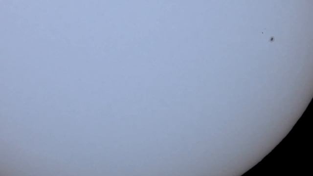 Абсолютно БЕЛОЕ Солнце с чёрными дырочками! смотреть онлайн