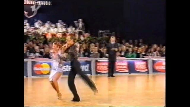 2003 ARD Masters Gala - Ricardo Cocchi and Joanna Wilkinson Intro Samba смотреть онлайн