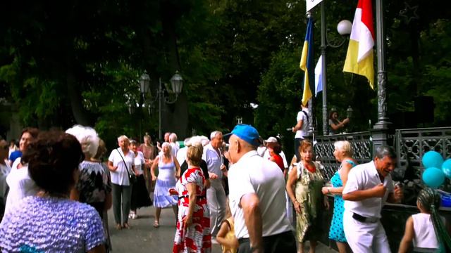 Одесса, горсад, танцульки / Odessa city garden, dances смотреть онлайн