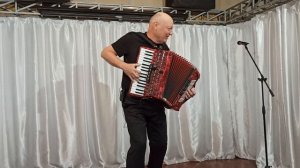 Аккордеонист Николай Засидкевич.