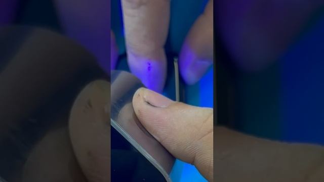 Удаляем царапину на стекла Apple Watch без полировки смотреть онлайн