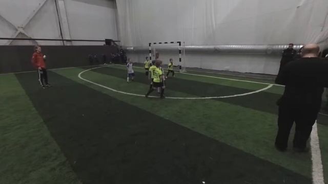 Игра 2 "Юниор" 7 : 0 "Северный пресс 2" смотреть онлайн