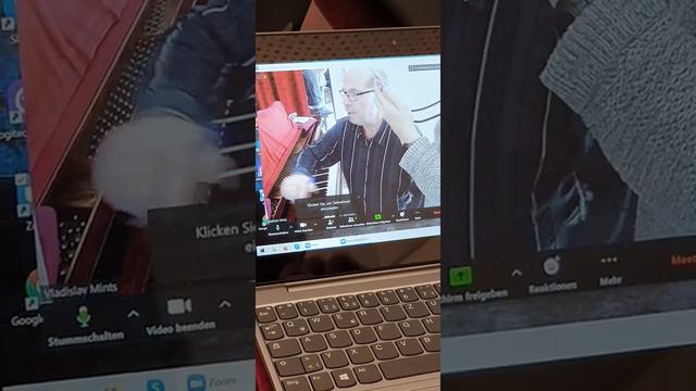 Irina Mints  Online Piano Teaching With ZOOM - Russian