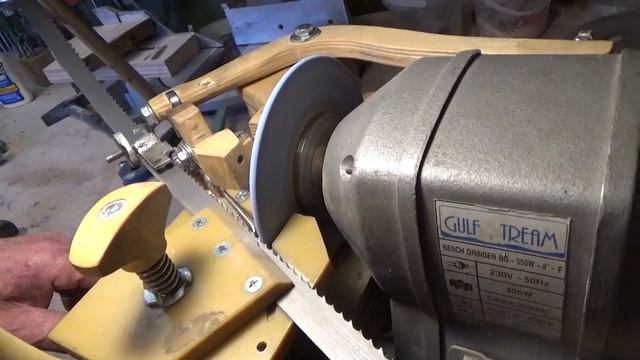 Самодельный станок для заточки сверл, ленточных пил и фильтр пылесоса. смотреть онлайн