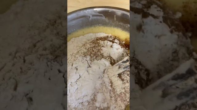 Нежный кекс на кефире #бизнесбезвложений смотреть онлайн