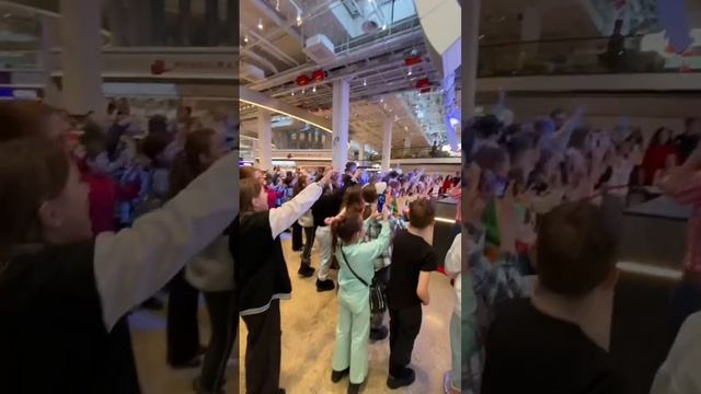 Сходка лайкеров ? @i_roblox_queen725 смотреть онлайн