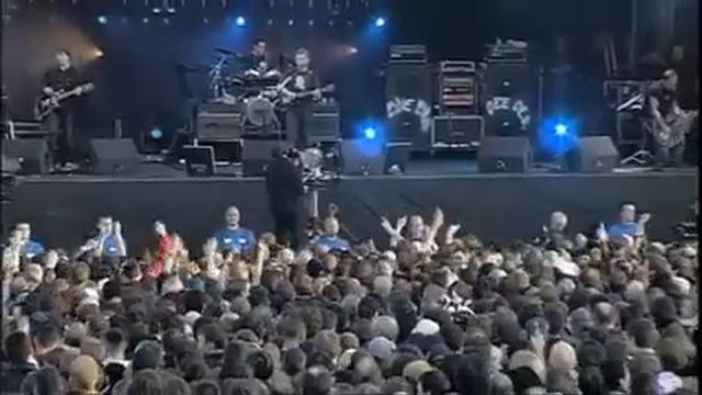 New Order - Regret [Finsbury Park 9th June New Order 511] смотреть онлайн
