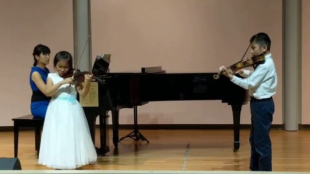 Annabelle & Vincent Lan - Gavotte for 2 Violins & Piano by Shostakovich, April 20, 2019 смотреть онлайн