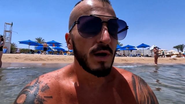 Египет Пляж отеля Tropitel Naama Bay 5 Все включено обед на пляже и в ресторане. Подводные сьемки. смотреть онлайн