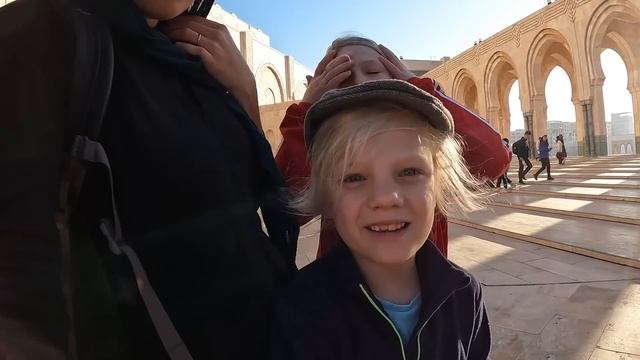 VISITING BEAUTIFUL HASSAN II MOSQUE IN CASABLANCA MOROCCO: The third largest mosque in the world! смотреть онлайн
