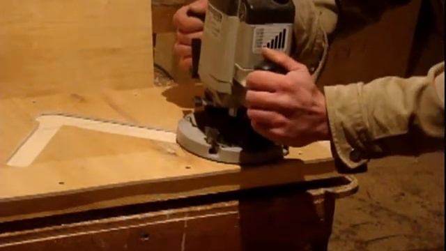 Как сделать лестницу с помощью ручного фрезера. смотреть онлайн