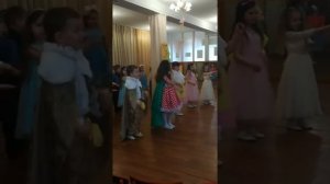 Танец в детском саду на 8 марта «Танцуй, танцуй» Муз руководитель Жильцова Е. В.