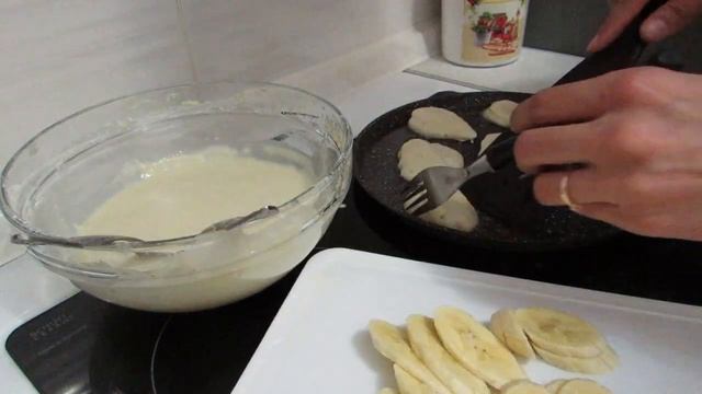 НЕЖНЫЕ ОЛАДЬИ С БАНАНАМИ смотреть онлайн