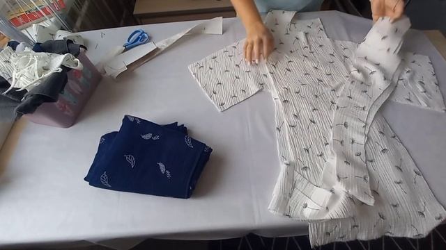 Рубашка для медицинского костюма. Крой. Сборка штанишек. Часть 2 смотреть онлайн