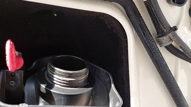 Volvo FH12 460 2005 Oil cover смотреть онлайн