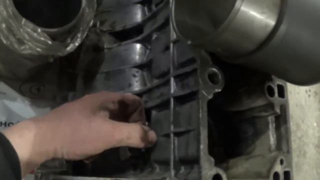 ПОДГОТОВКА К СБОРКЕ .УЗАМ 2.2 . НА ВОЛГО ПОРШНЕВОЙ 92 ММ. смотреть онлайн