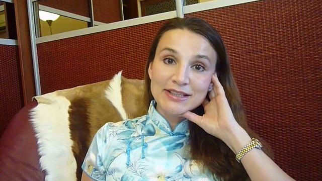 КАК СТАТЬ МАГНИТОМ ДЛЯ МУЖЧИН?! УРОК 3. Взгляд и походка смотреть онлайн