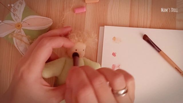 Бесплатный курс "Вальдорфская карманная кукла". Тонирование трикотажа пастелью. смотреть онлайн
