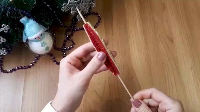 Елочные игрушки своими руками. Мастер-класс от СДК Харциз-1. смотреть онлайн