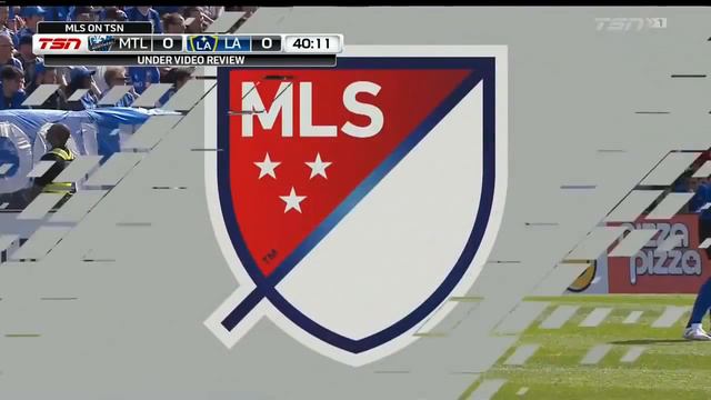 RED CARD Zlatan Ibrahimovic slaps opponent in the head смотреть онлайн