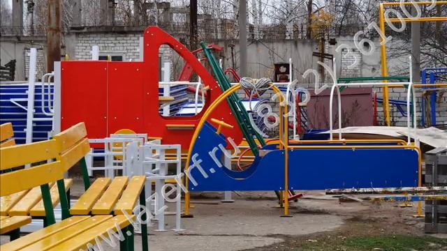 оборудовать детскую площадку небольшого размера смотреть онлайн