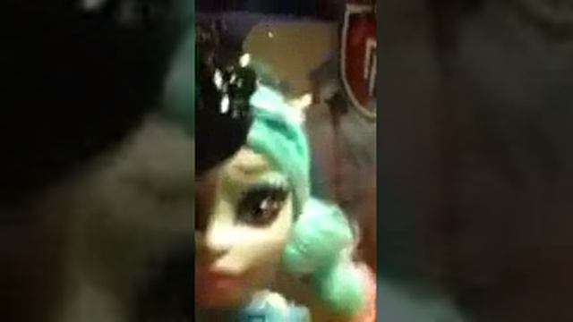 Monster high Garrott Du roque and Rochelle Goyle смотреть онлайн