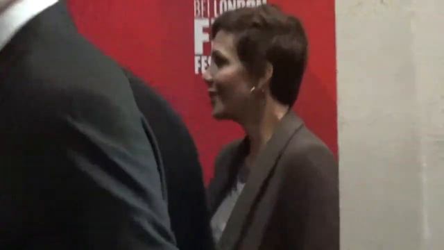 Maggie Gyllenhaal смотреть онлайн