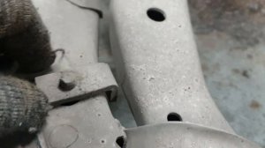 Камри/Посторонний стук при проезде неровностей (одна из причин).