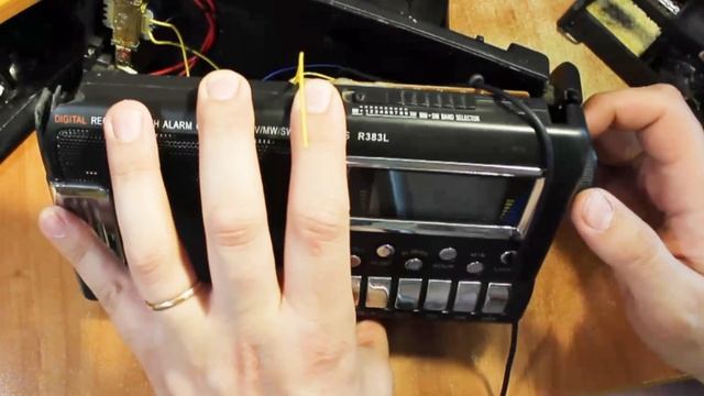 Радиоприемник FM переводим на телефонную зарядку #ДиюДоктор смотреть онлайн