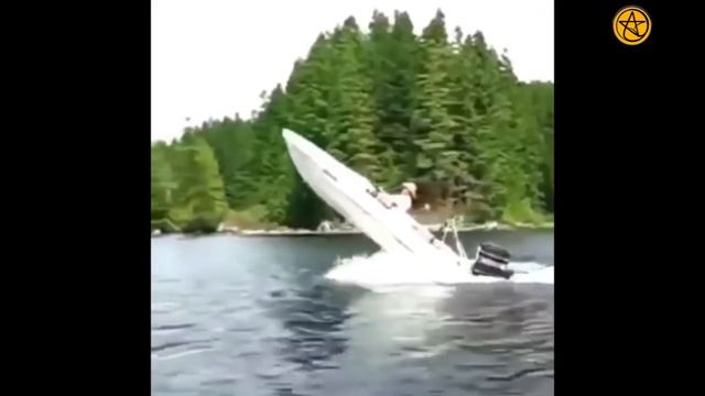 Приколы на летней рыбалке / Смех до слёз смотреть онлайн