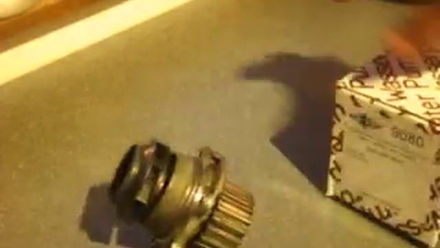 Compare New VW Water Pump - Plastic vs Metal смотреть онлайн