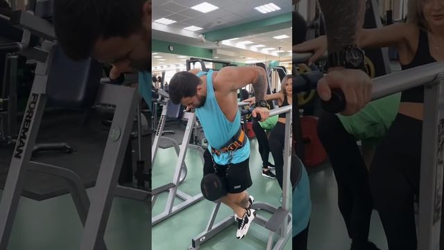 Как убрать висячие мужские сиськи ?! Топ упражнений смотреть онлайн