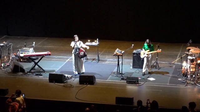Julieta Venegas - El Presente смотреть онлайн