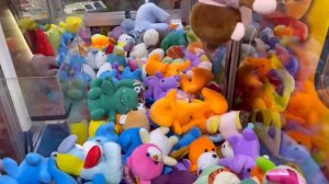 Разорили аппарат ХВАТАЙКА и достали много крутых игрушек!