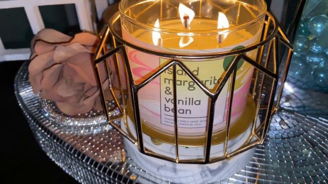 Island Margarita x Vanilla Bean Candle смотреть онлайн