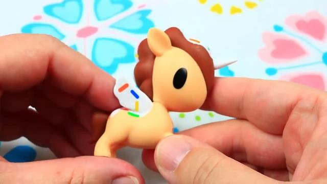 Игрушечная Лошадь Единороги Токидоки в коробочках сюрпризах Распаковка Tokidoki Игрушки Хохотушки смотреть онлайн