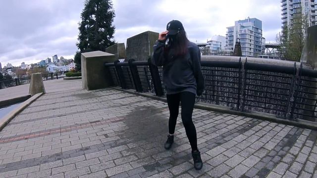 Danc Gerl 3.28 Flying By Candlelight