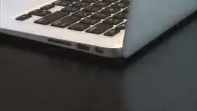 Thunderbolt Display Set-up695 смотреть онлайн