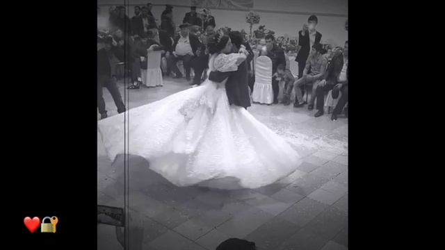 Дядя и племянница танцуют смотреть онлайн