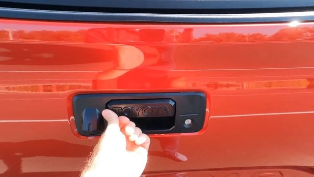 2022 Tacoma SR - SX Package Exterior Review by Toyota смотреть онлайн